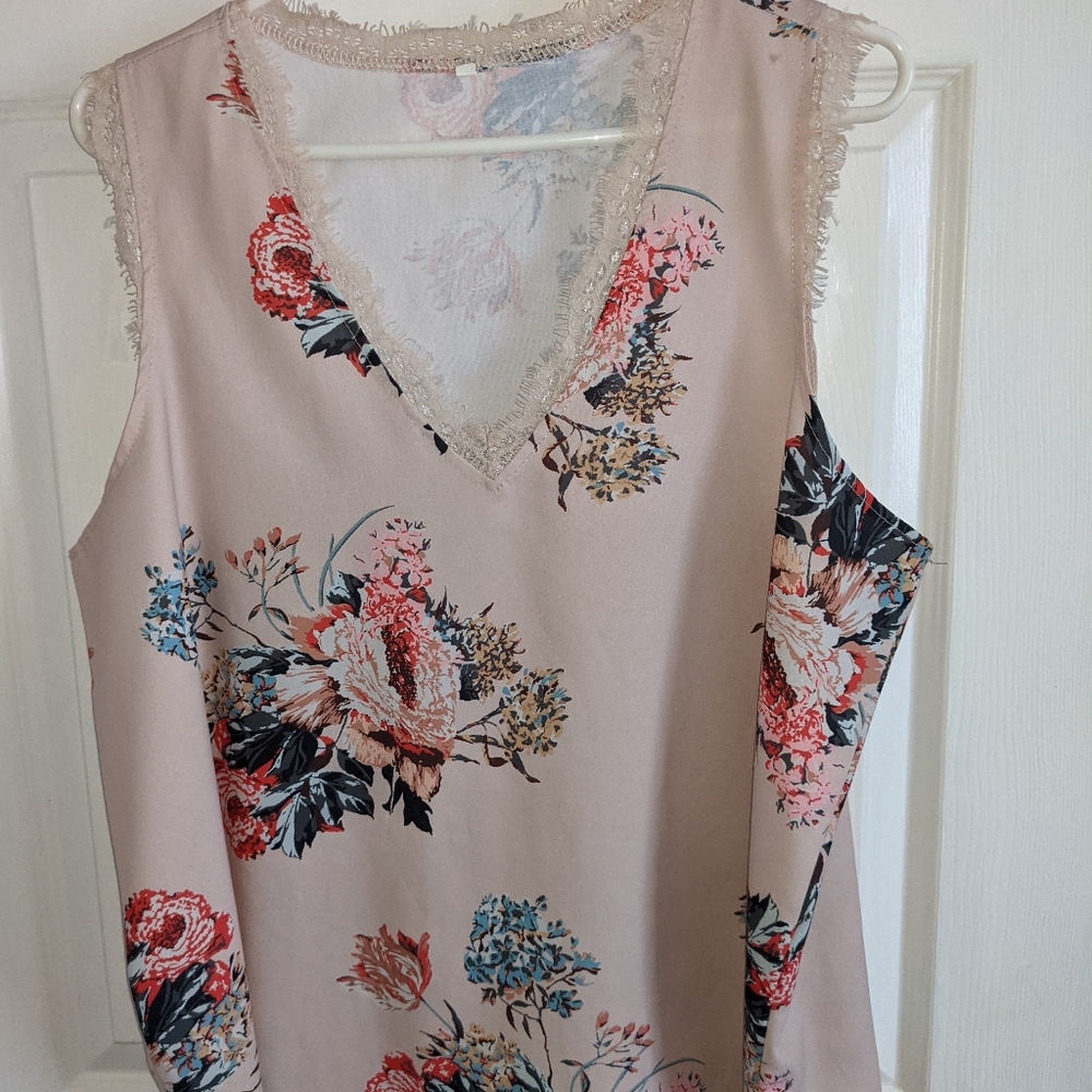 V neck light pink floral blouse